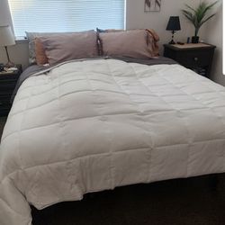 MOVING - MUST SELL ASAP!!!  Split Cal King Adjustable Bed