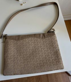 Pierre Cardin Purse $8.00