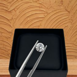 IGI Certified Round Shape Lab-grown Diamond 