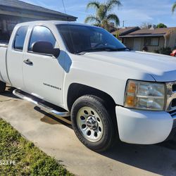 2007 chevy W/T extended cab
