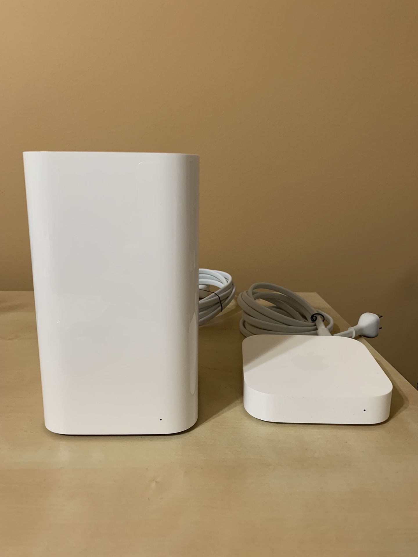 Airport Extreme & Airport Expess - Apple Routers