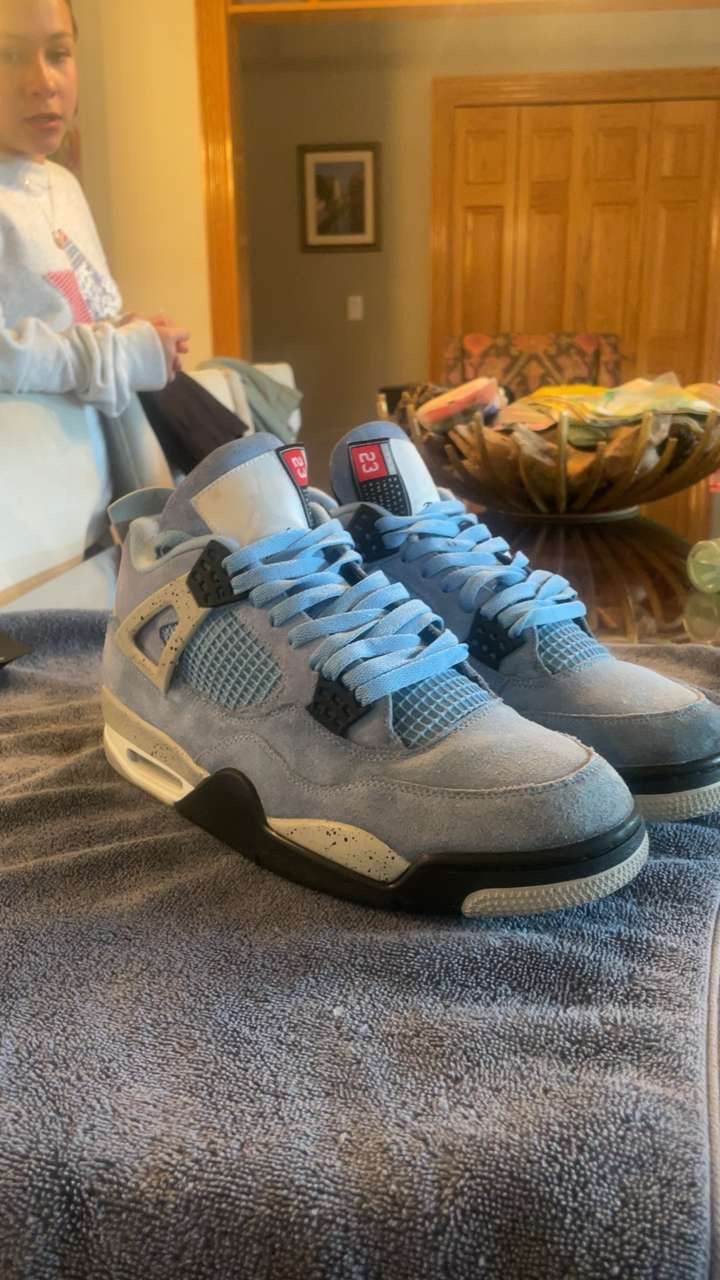 Jordan 4 University Blue With Box