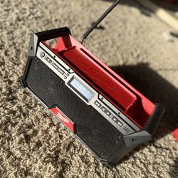 Milwaukee M18 18V Lithium-Ion Cordless Jobsite Radio
