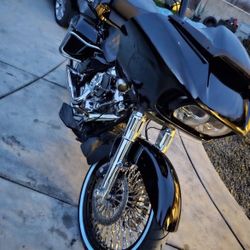 2018 Harley Roadglide Clean Title 