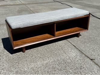 Article entryway bench