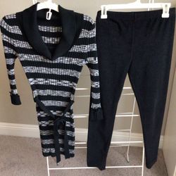 Ladies/Young Women’s Sweater Tunic & Leggings 