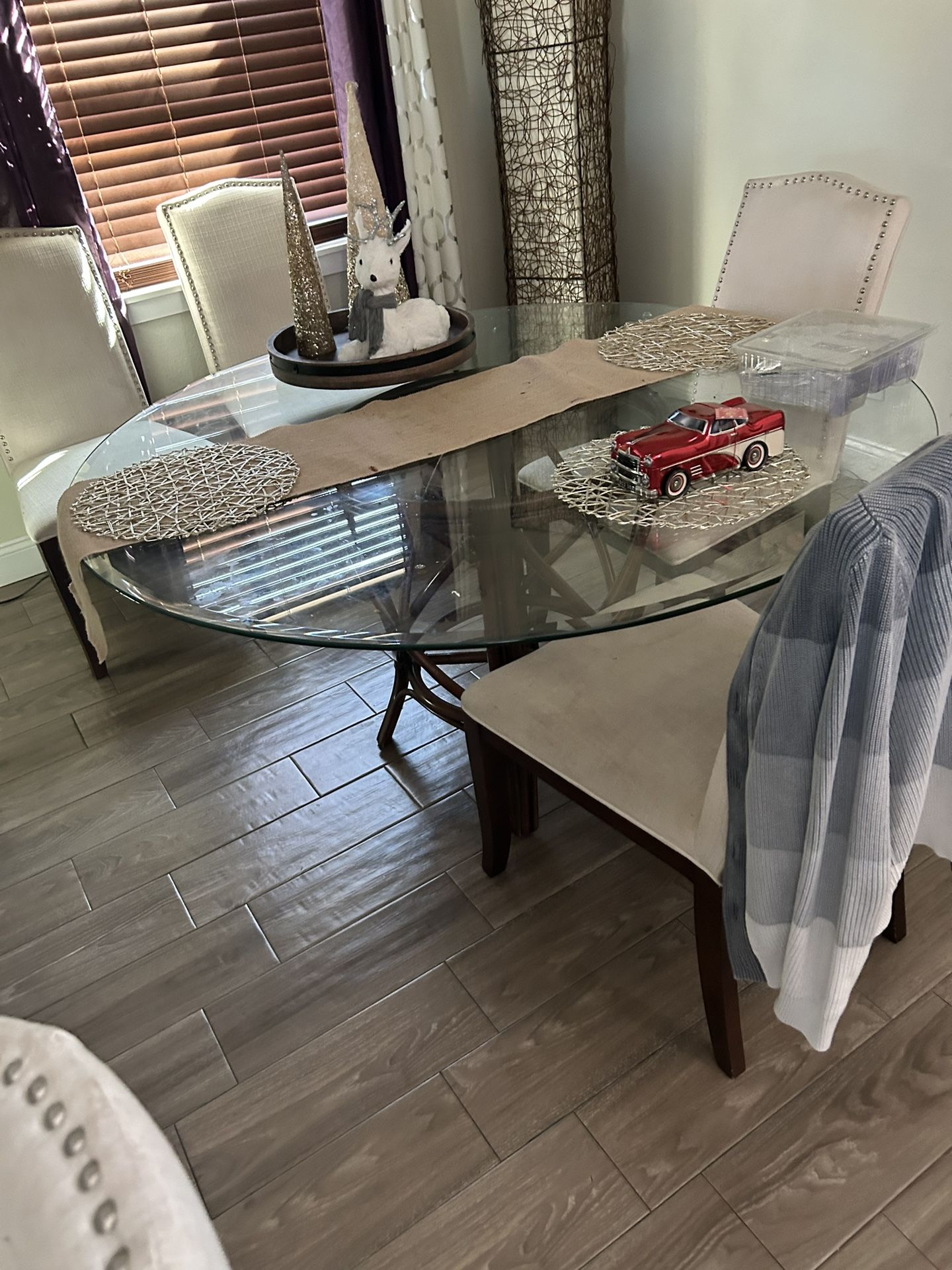 Dinning Room Set & Extra Chairs