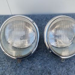 Vw Early bug headlights with fluted lenses complete lights one lense has a small chip $300