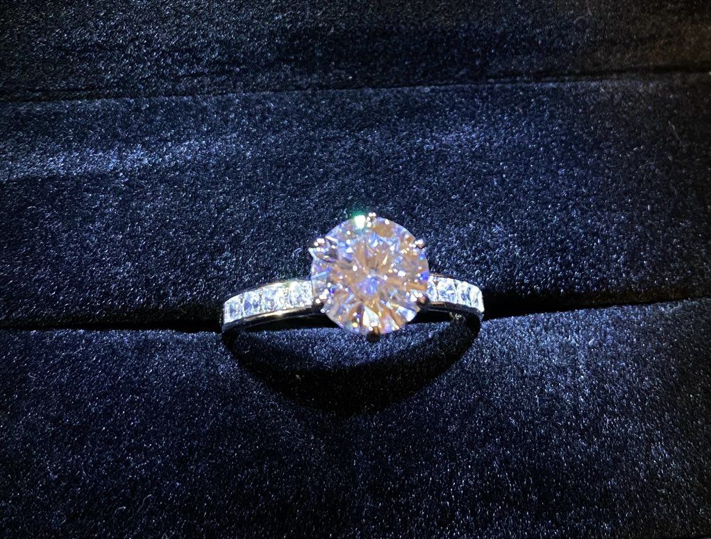 Beautiful Moissanite Ring