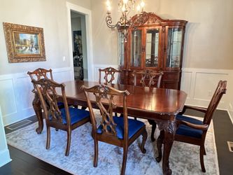 Stunning Dining Set And China Cabinet Solid Mahagony y 