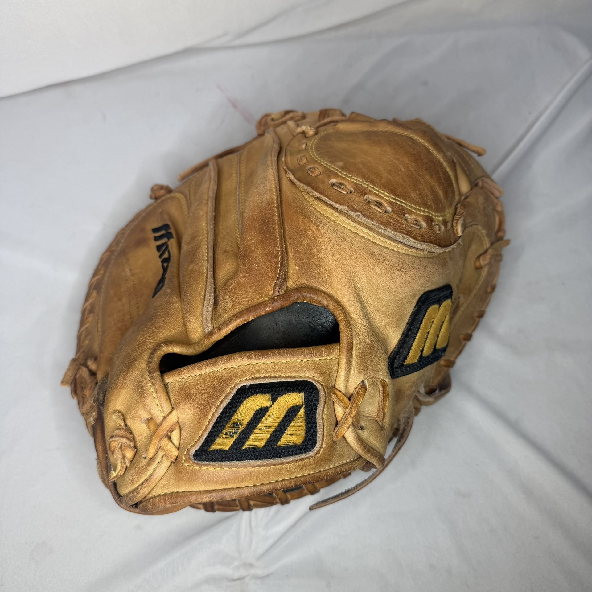 Mizuno Pro Limited MZP 20 2000 Limited Edition Catchers Mitt Glove Deep Bowl