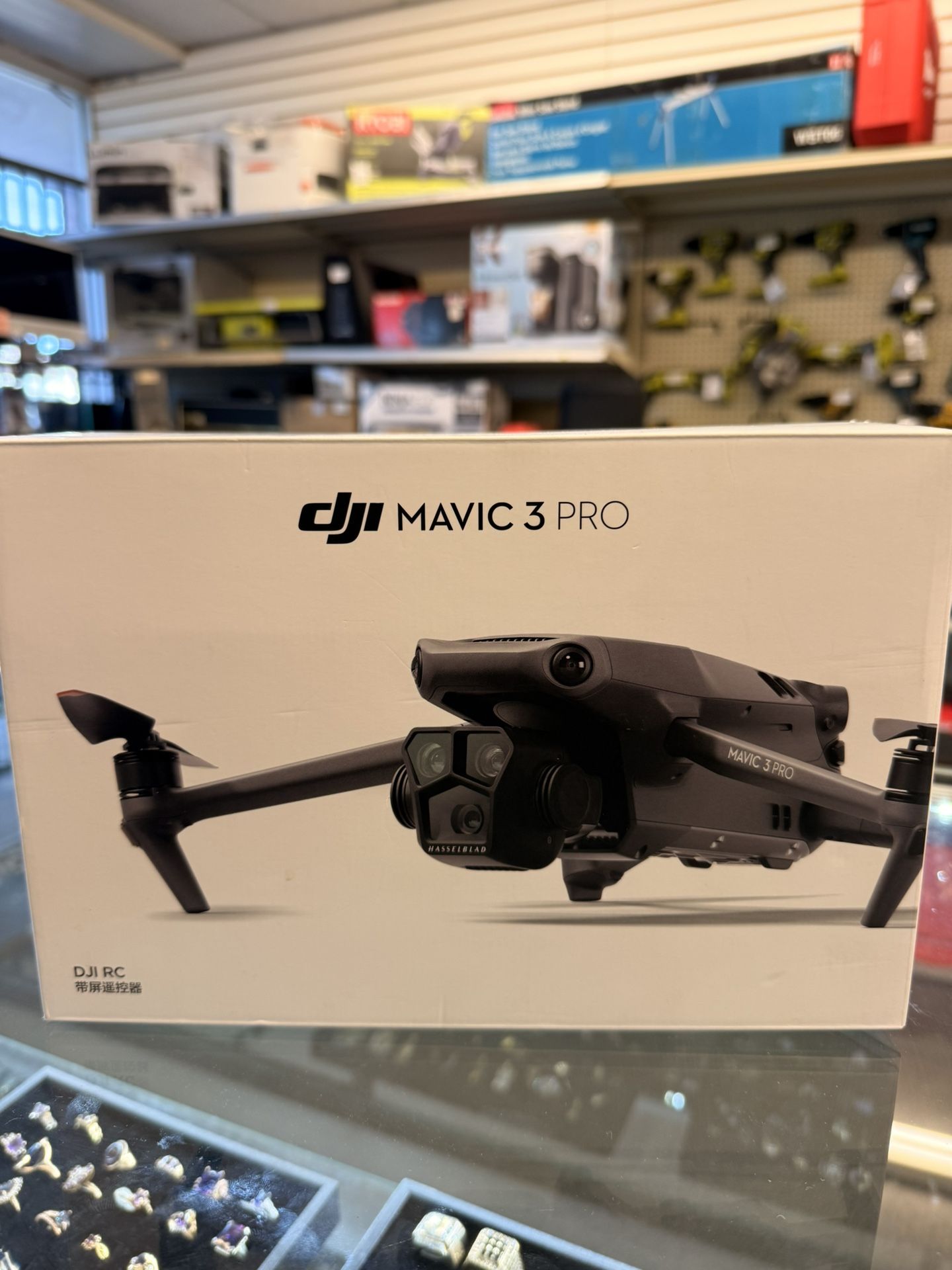 DJI Mavic 3 Pro 39593-1