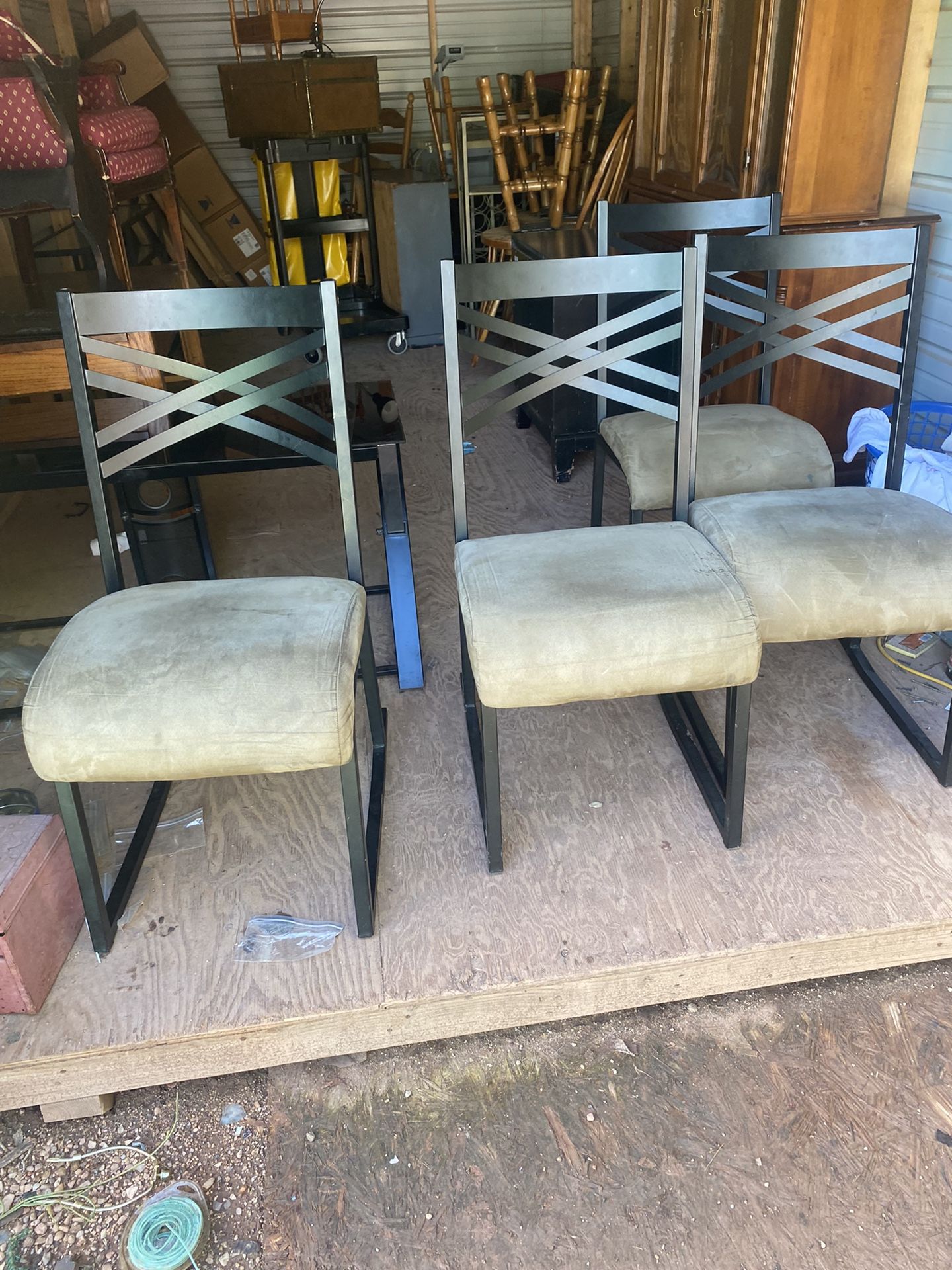 4 Nice Chairs