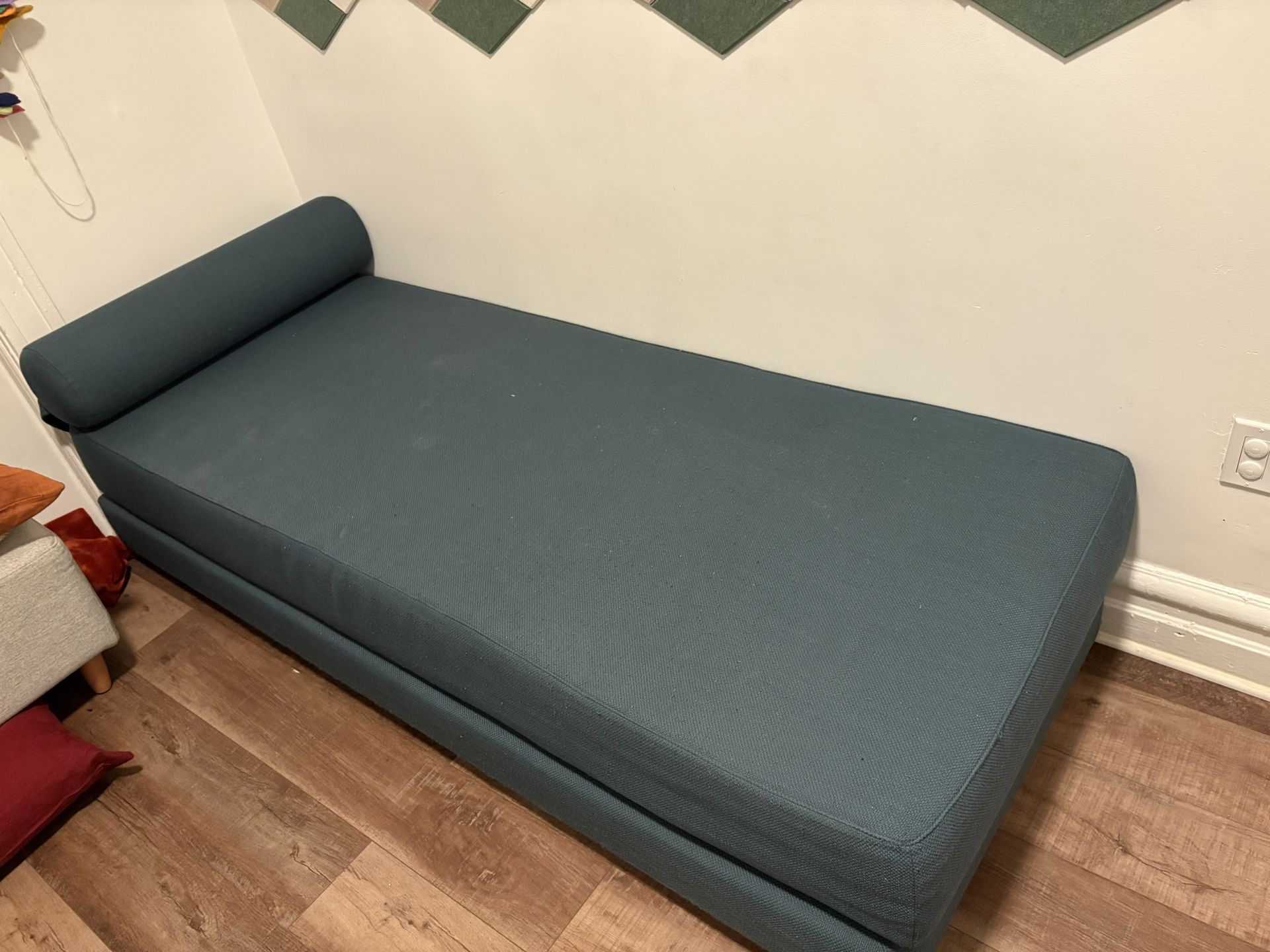 Free Daybed