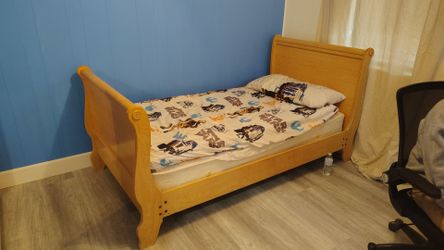 Twin bed