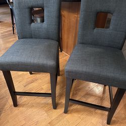 6 Counter Top Chairs