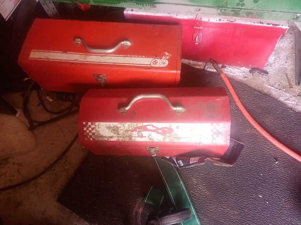 Pair Of Toolboxes, Good Condition W/ Trays.Both$15