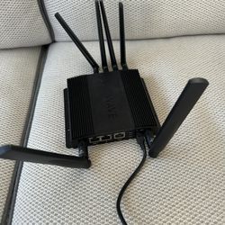 Peplink Cellular Router MAX BR1 Pro 5G  W/ Antenna 