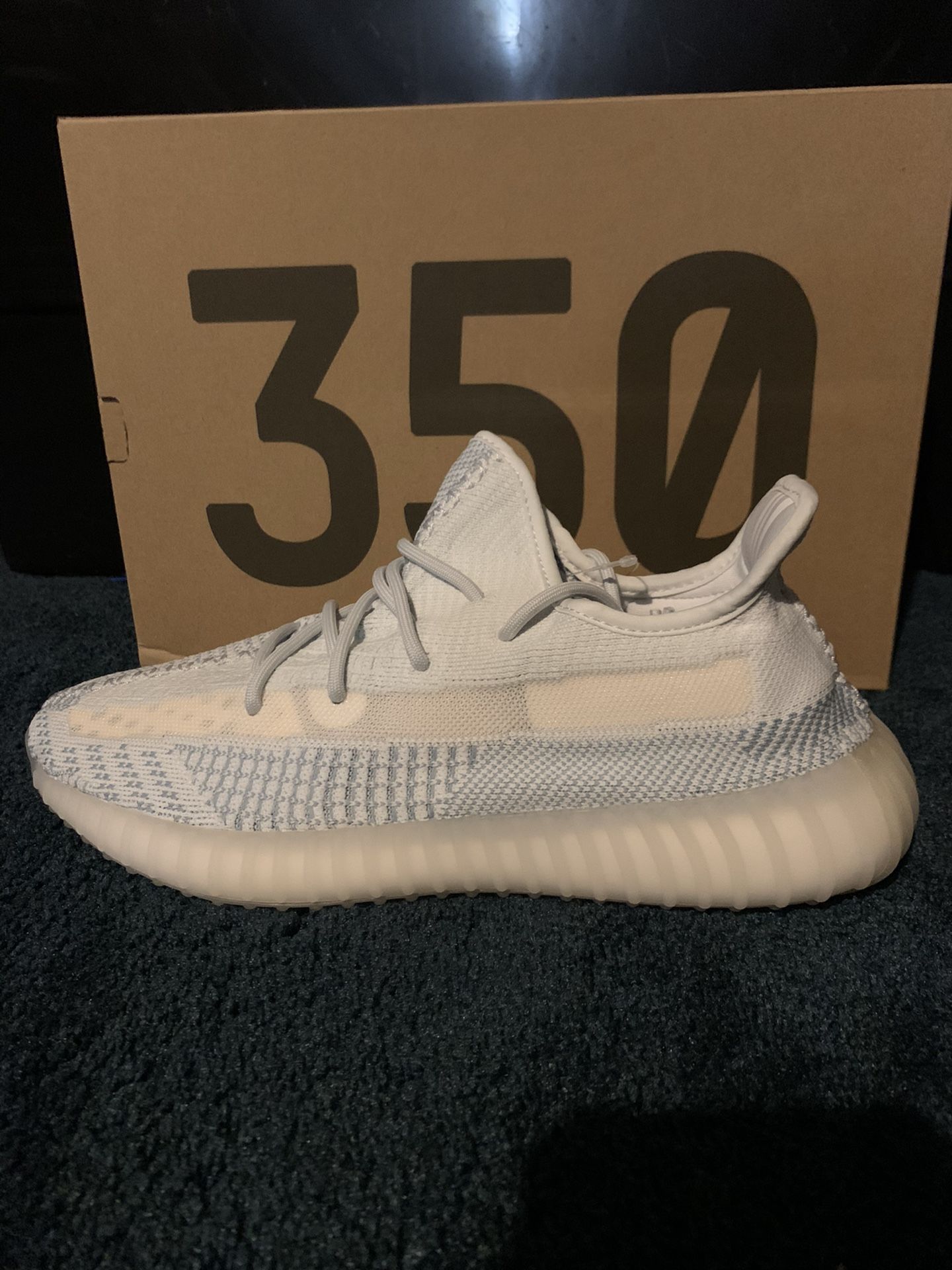 Yeezy 350v2 Cloud White 11.5