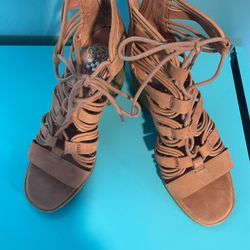 Leather Vince Cumuto Sandal With Block Heel