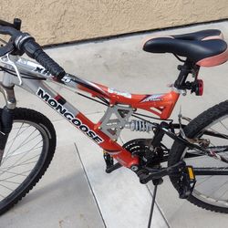 Mongoose Mountain Bike XR -75 ,21 Speed, Great Condition - This Weekend Only 