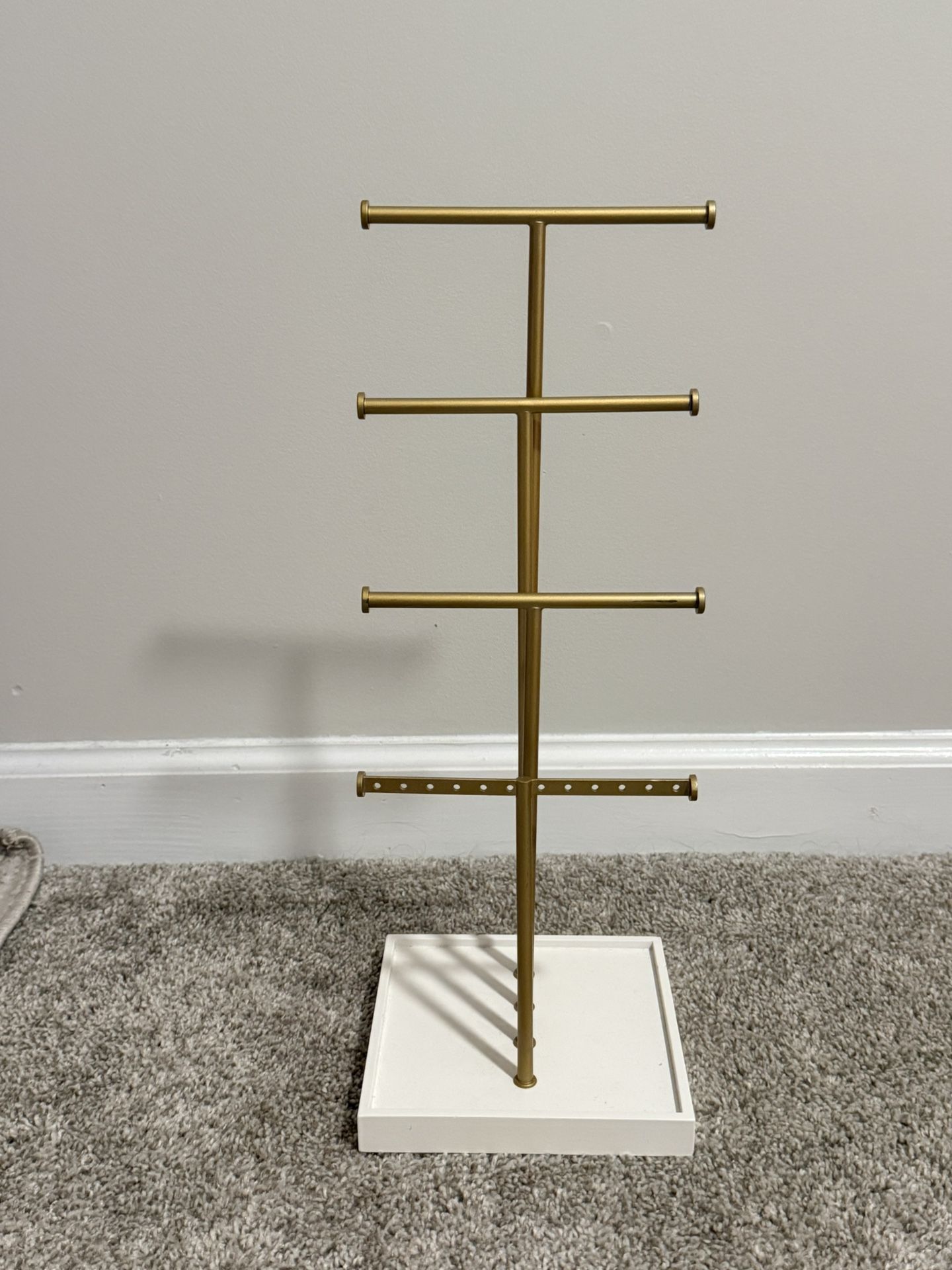 Amazon Basics Four-Tier Jewelry Tree Stand - White/Brass