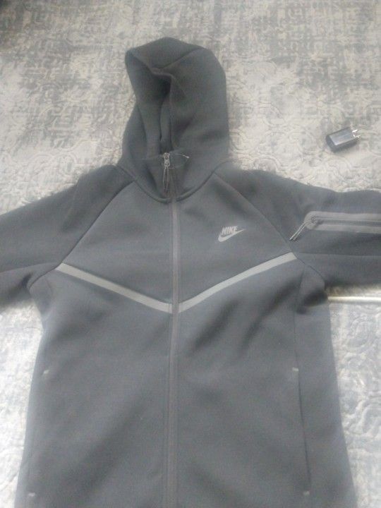 Brand New Black Nike Tech Size Small