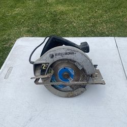 Black & Decker 2 1/8 HP Circular Saw