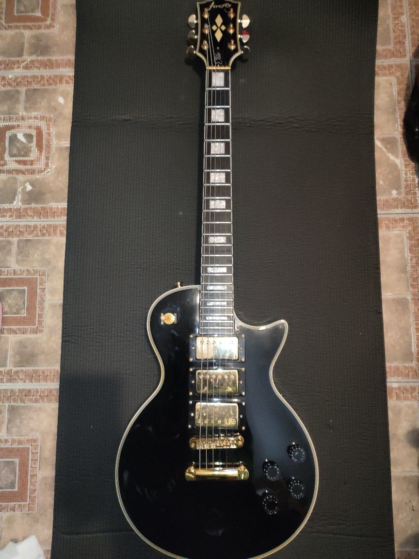 Heavy used Firefly guitar FFSP 3 PICKUPS ELECTRIC GUITARS (BLACK)BKE3