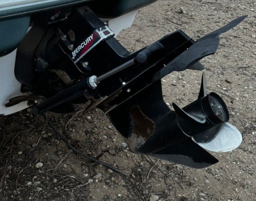 05 Bayliner Boat Parting Out