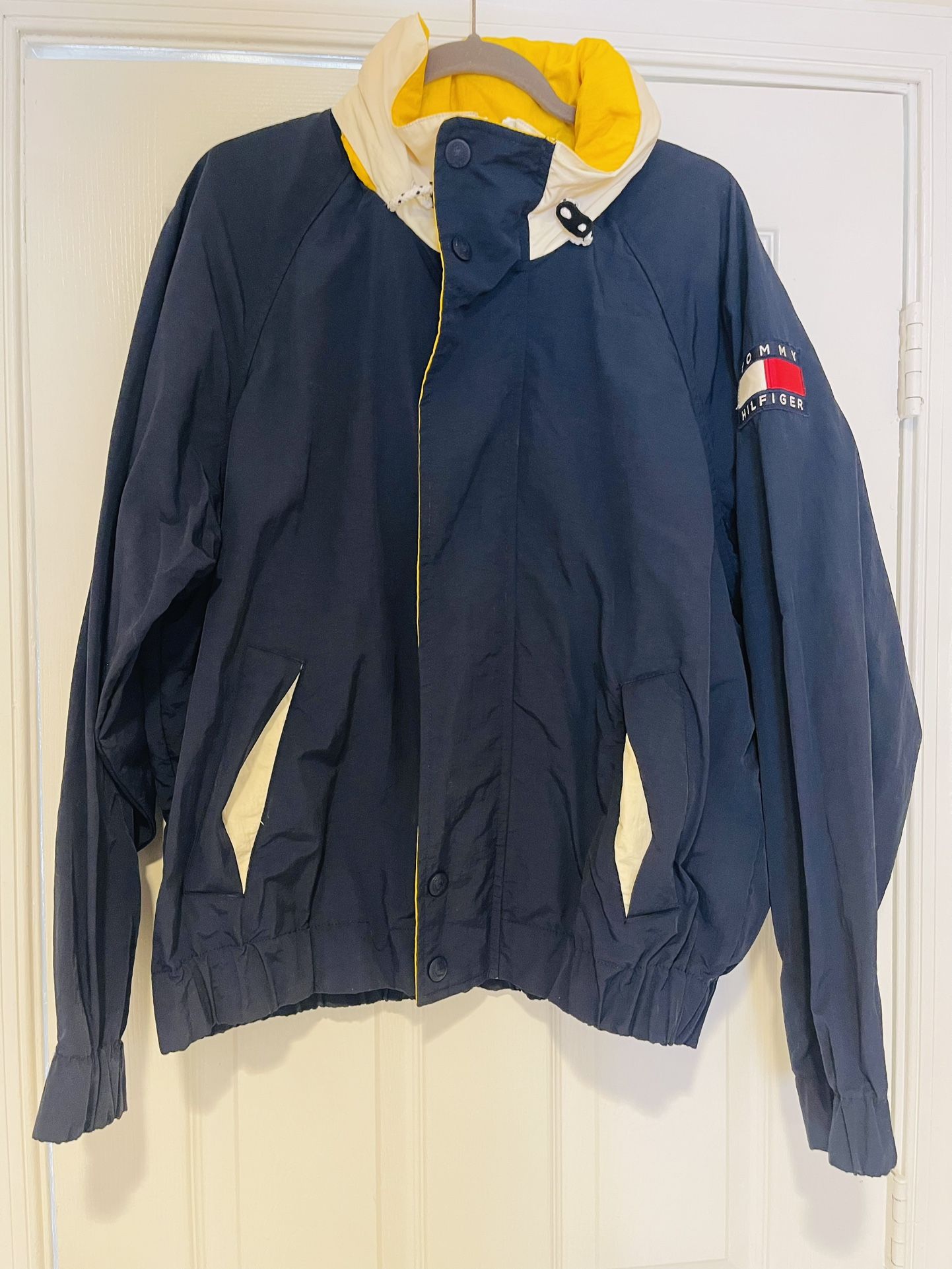 Men’s Vintage Tommy Hilfiger 90’s Sailing Spell Out Logo Flag Windbreaker Jacket Size M
