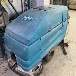 Tennant Floor Scrubber 
