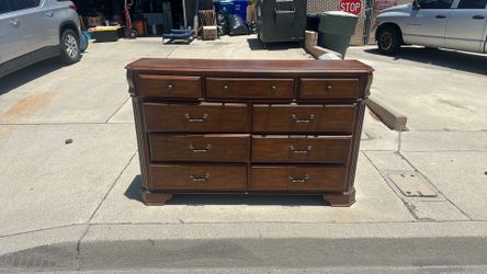 Free Large Dresser