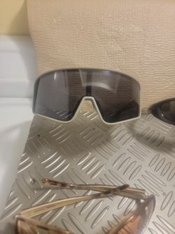  Blenders Gray And Black with Tinted Lens 