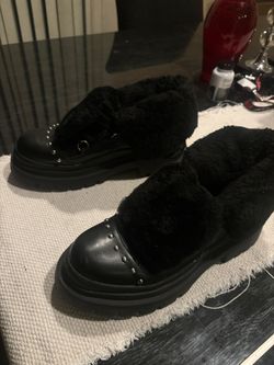 Women’s size 8 boots,