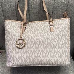 Authentic Michael Kors Purse 