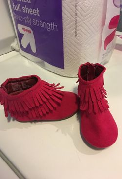 Size 4 pink baby boots
