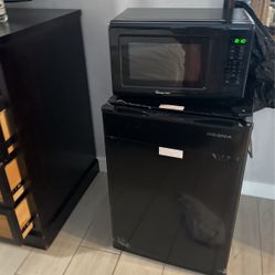 Microwave, Mini Fridge Set For The Lolo