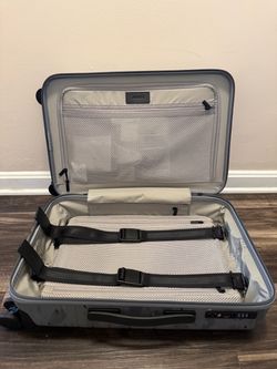 MONOS Carry-On Pro — Grey