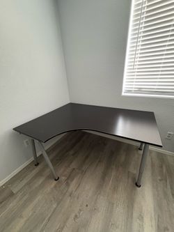 Corner Desk