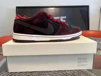 Nike SB Dunk Riot Quickstrike Size 9 Supreme