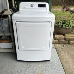 LG 7.3 Cu Ft Electric Dryer With Smart Sense
