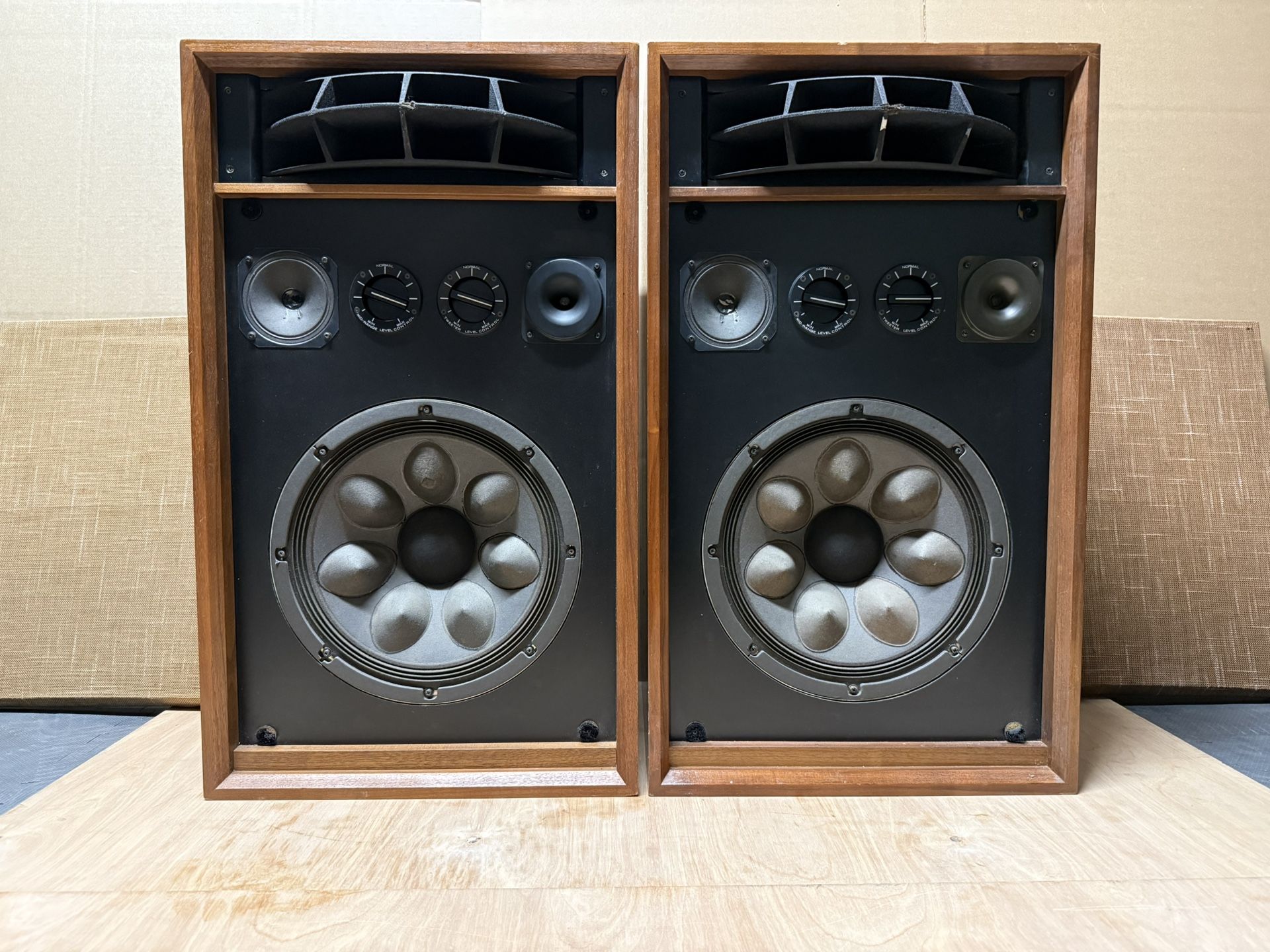 JVC  4-Way Vintage Floor standing Speakers 