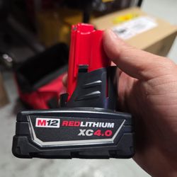 Milwaukee M12 Red Lithium-Ion Xc4.0