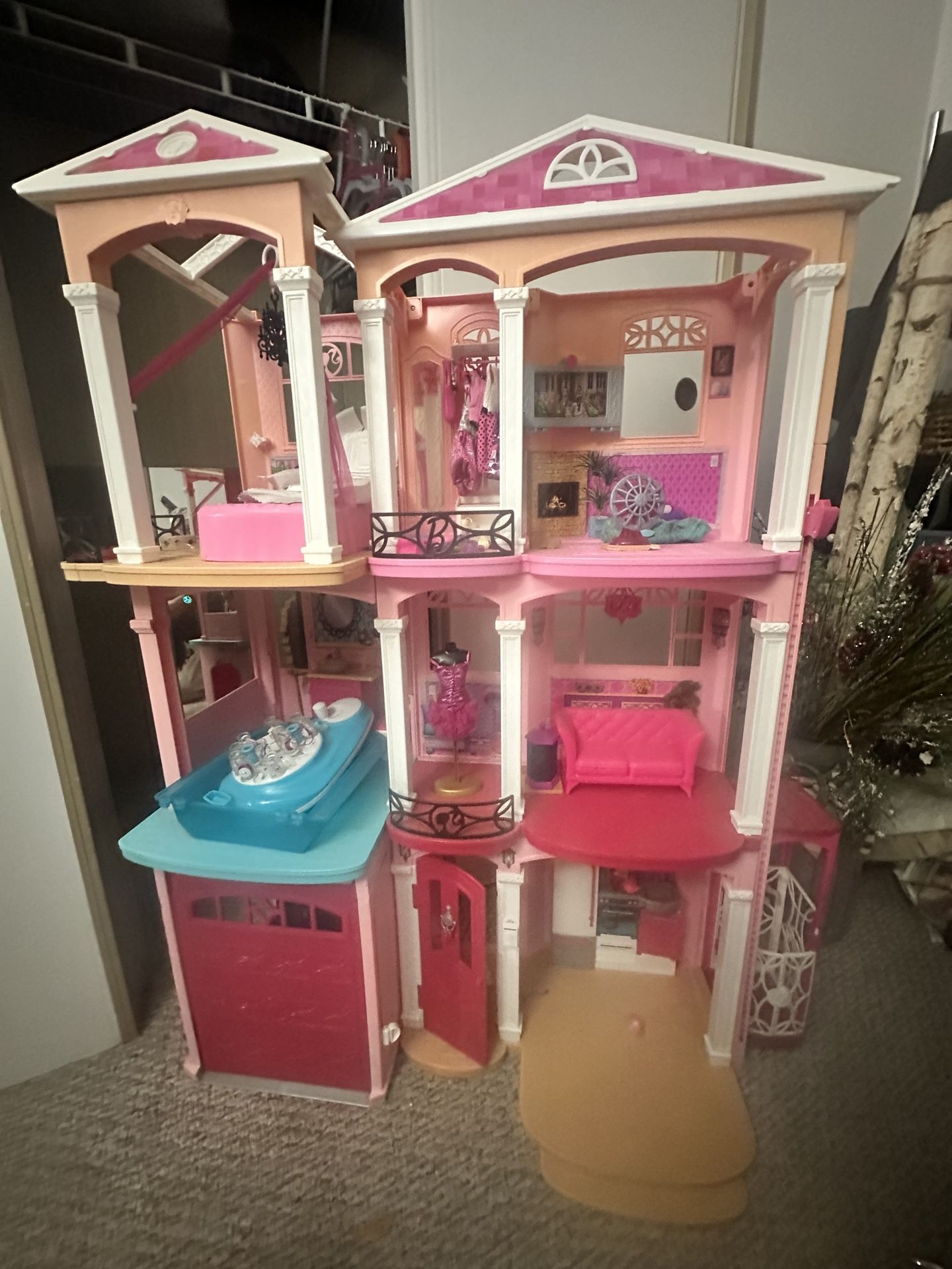 Barbie dream House
