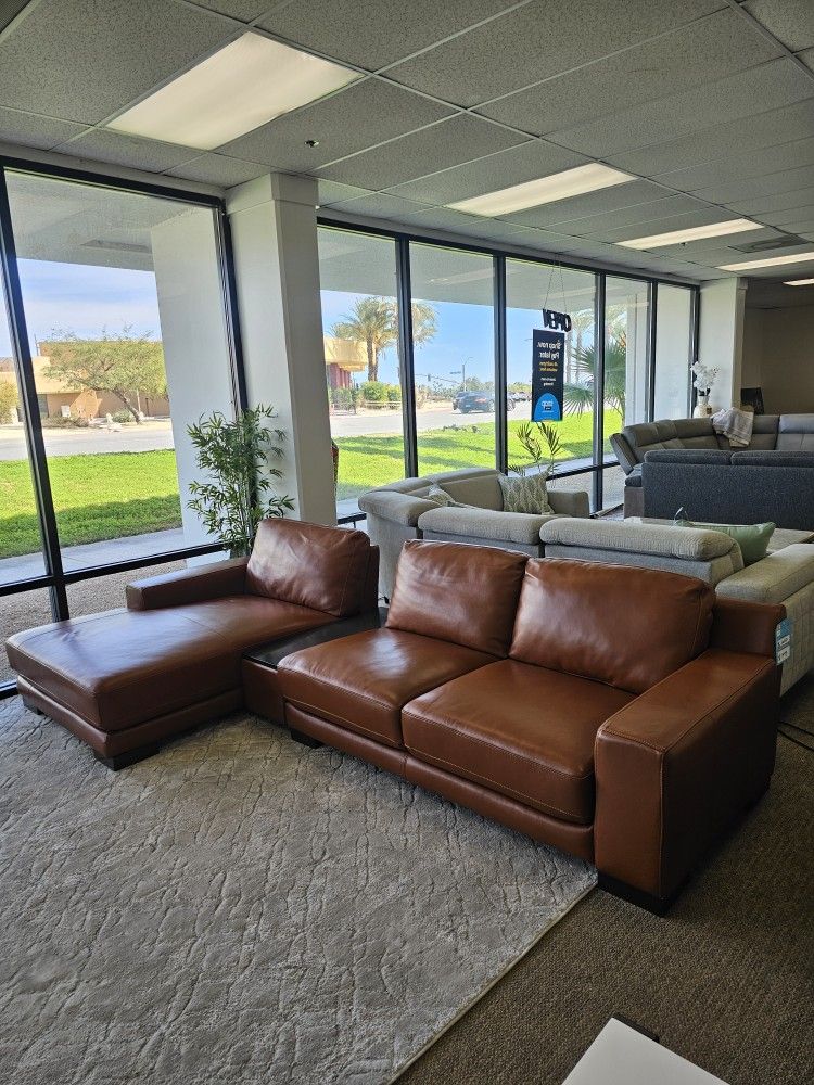 Top Grain Leather Sectional Sofa-Darrium