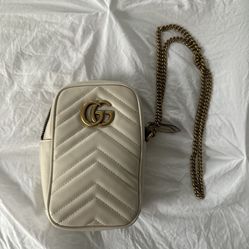 Gucci wristlet Purse