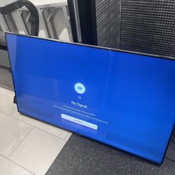 Samsung 55” TV With Lines at Bottom LH55BETHLGFXGO