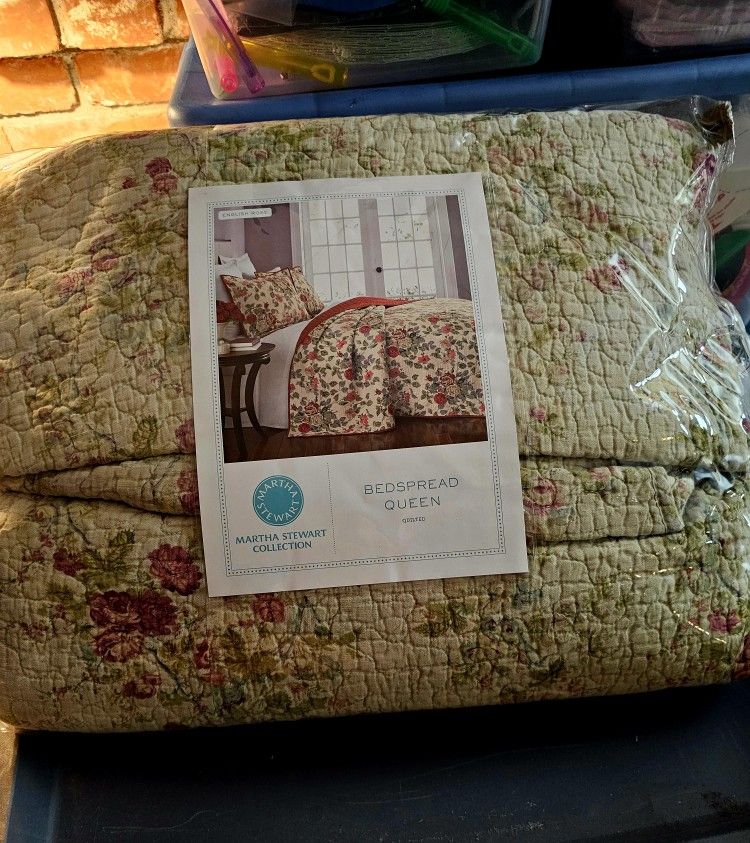 Martha Stewart Quilted Bedspread