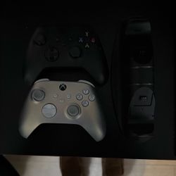 Xbox Series X/S Controllers w/ Rechargeable Batteries
